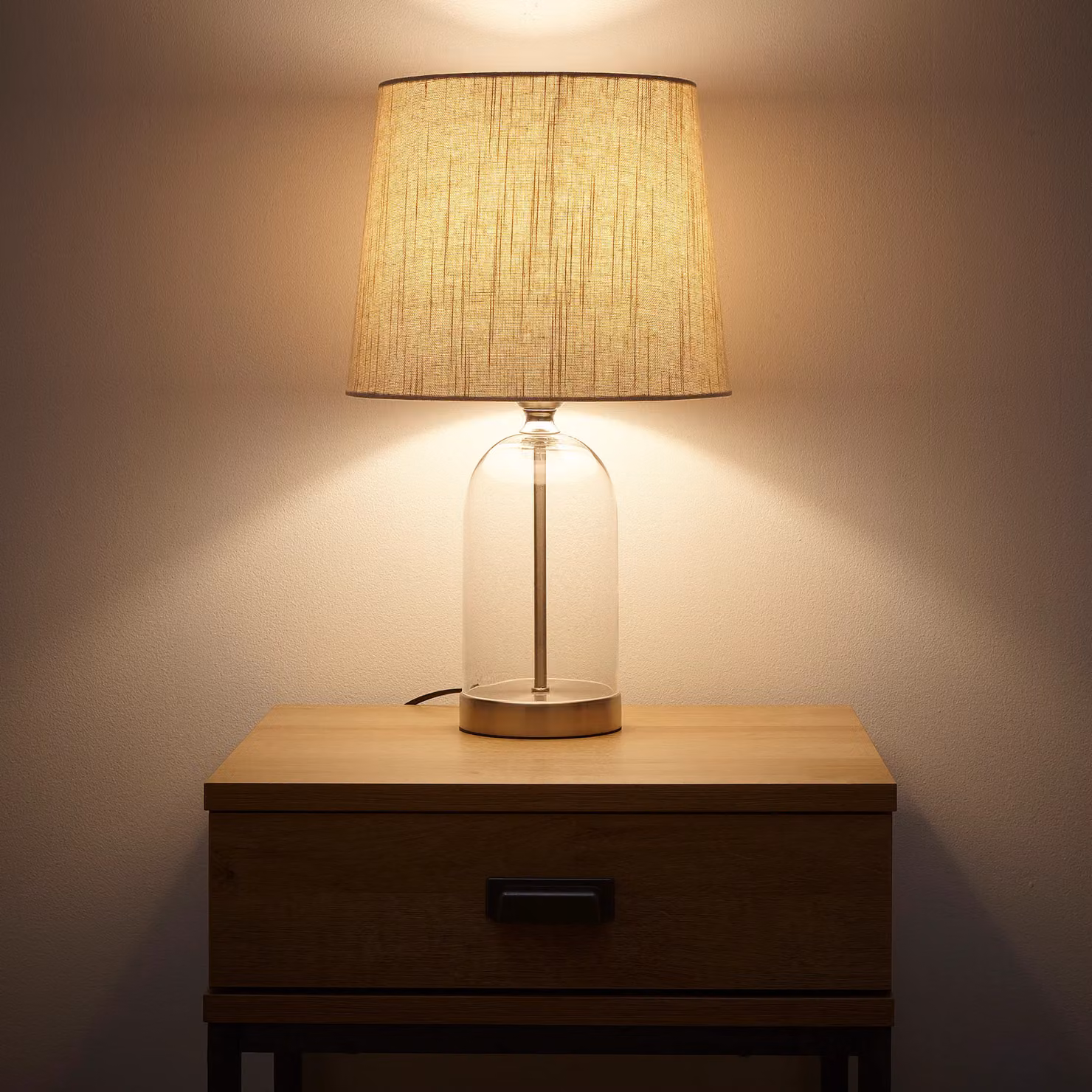 K LIVING Chelsea Glass Table Lamp with Beige Fabric Shade in Brushed Silver – 2