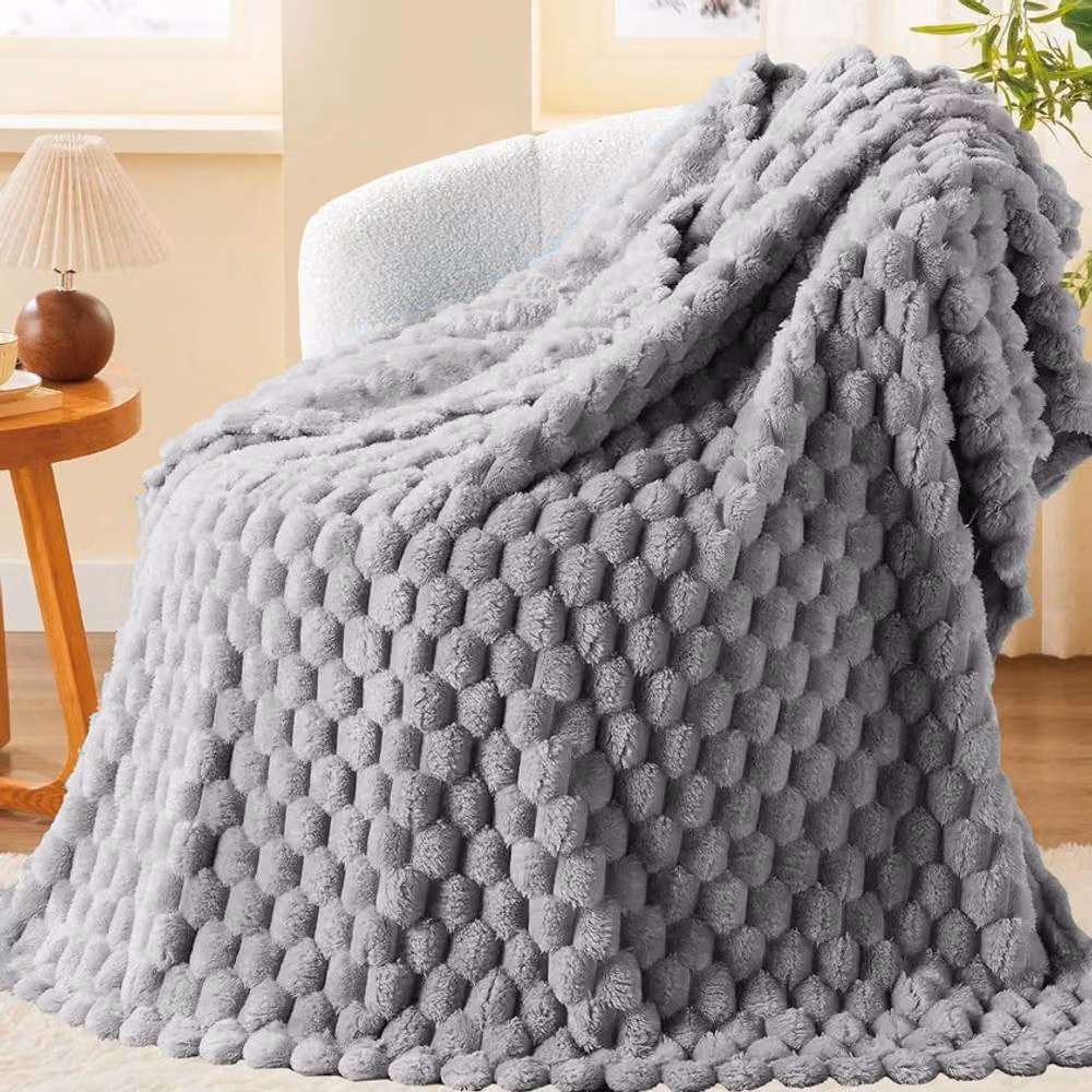 Velosso Chunky Popcorn Faux Fur Blanket in Silver/Grey, W: 200 cm, D: 240 cm – 2
