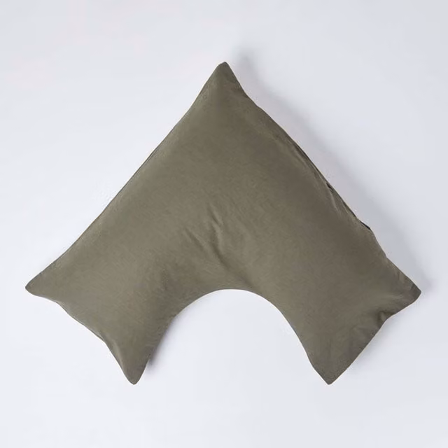 Homescapes Cooling Linen and Combed Cotton V Shaped Pillowcase in Green