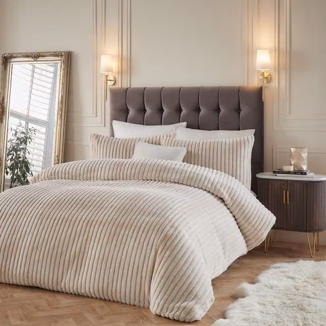 Paoletti Reversible Striped Duvet Cover Set in Beige, W: 180 cm x D: 200 cm