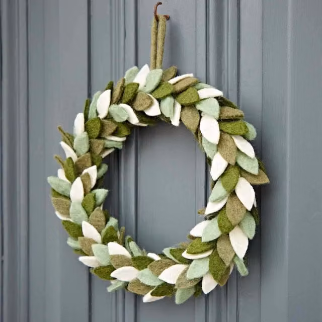 Paper High Green Felt Greenery Christmas Wreath in Green