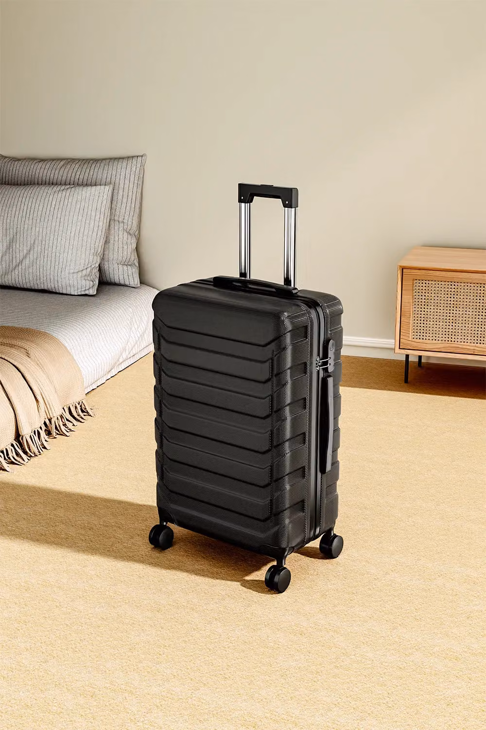 Living and Home 20 inch Hardshell Rolling Travel Suitcase, Black, W/D/H: 50.8 x 37.0 x 20 cm – 2