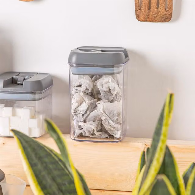 Argon Tableware Flip Lock Plastic Food Storage Container, Grey, 1.2 l