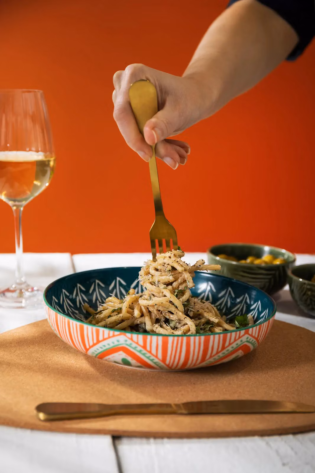 Mikasa Mixed Folk Multicolour Glazed Stoneware Coupe Pasta Bowl, 21 cm – 6