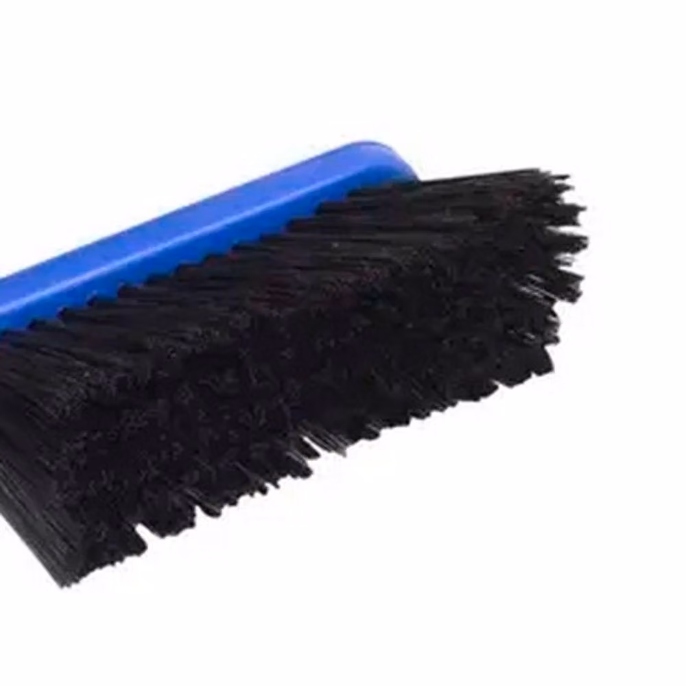 Universal Textiles Blue Soft Plastic Hand Brush – 2