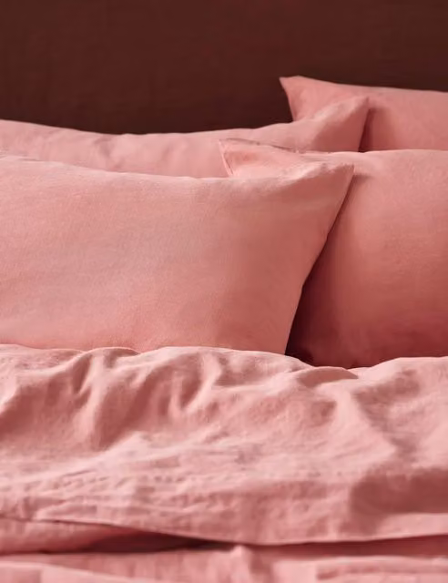 Piglet In Bed 2 Pack Linen Rich Breathable Pillowcases in Pink