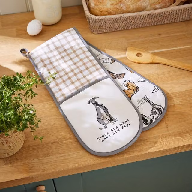 Ulster Weavers Country Dogs Cotton Double Oven Glove in Brown – 1