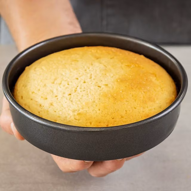 MasterClass Non-Stick Round Carbon Steel Loose Base Cake Tin, Grey, Diameter: 15 cm