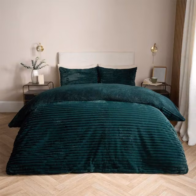 OHS Faux Fur Ribbed Duvet Cover Set in Green, 200 x 200 cm