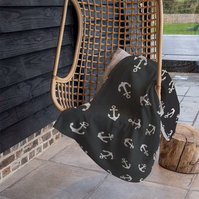 Benjamin Tate Design Anchors On Black Fleece Blanket in Black and Sand, W/D/H: 120 x 150 cm