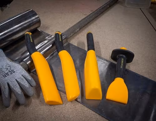 Roughneck Pro Lead Dressing Set in Black and Yellow with Dresser, Bossing Stick, Setting-in Stick and Chasing Wedge in Fabric Roll for Shaping Lead, Copper, Zinc and Aluminium – 4