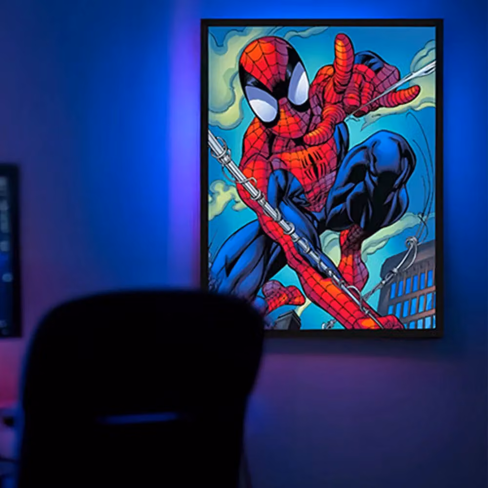Menkind Marvel Comics Spider-Man LED Light Up Multicolour Canvas Wall Art W: 30 cm, H: 40 cm – 4