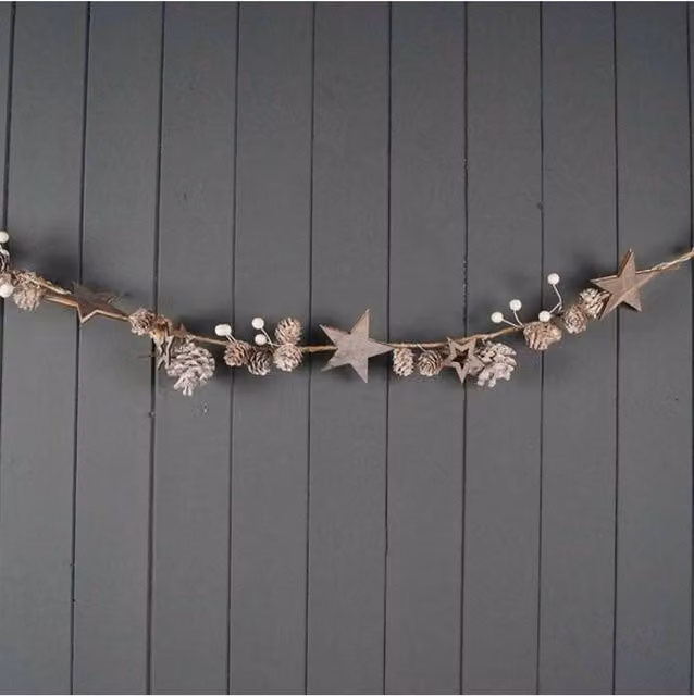 KDMD Multicolour Subtle LED Christmas Garland in Beige with Star Detail