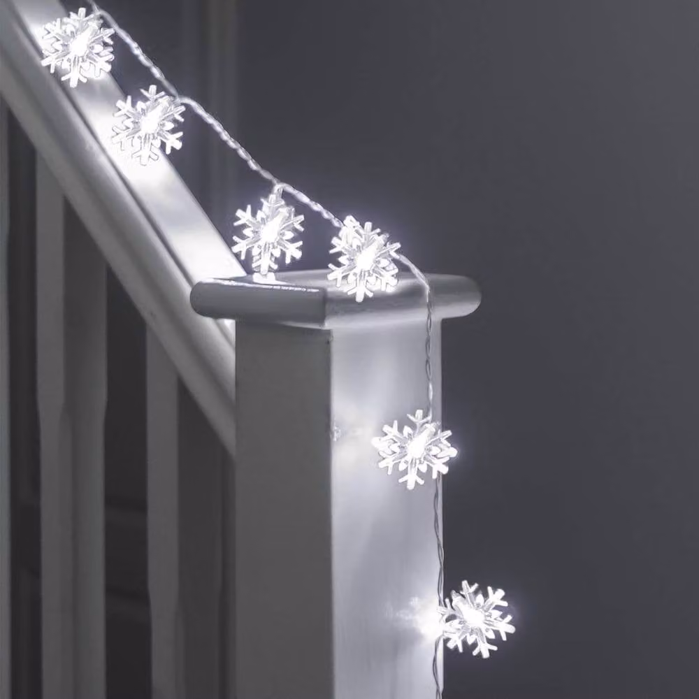 Globrite Warm White Snowflake LED String Lights with 40 LEDs and 2 Modes – 9
