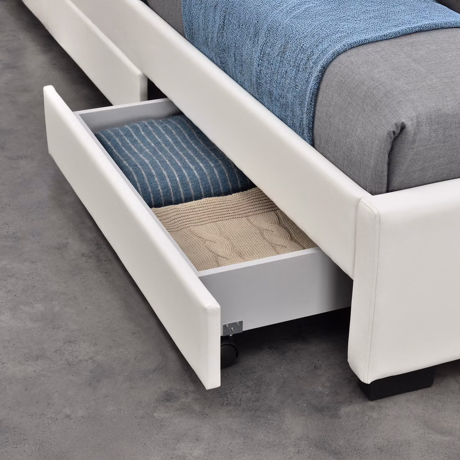 Harmin Luxury Double Bed with White Faux Leather Upholstered Frame, LED Lighting, Bluetooth Speakers and USB Charging Port, W/D/H: 140 x 200 cm – 3