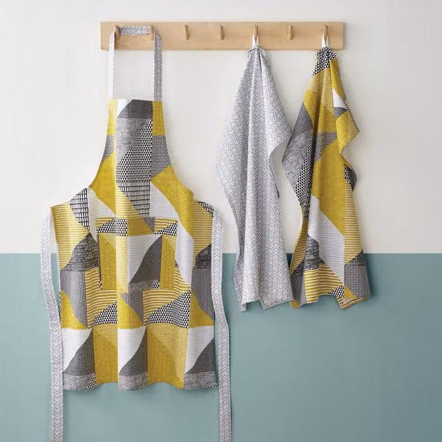 Catherine Lansfield Larsson Geo Apron in Yellow – 1