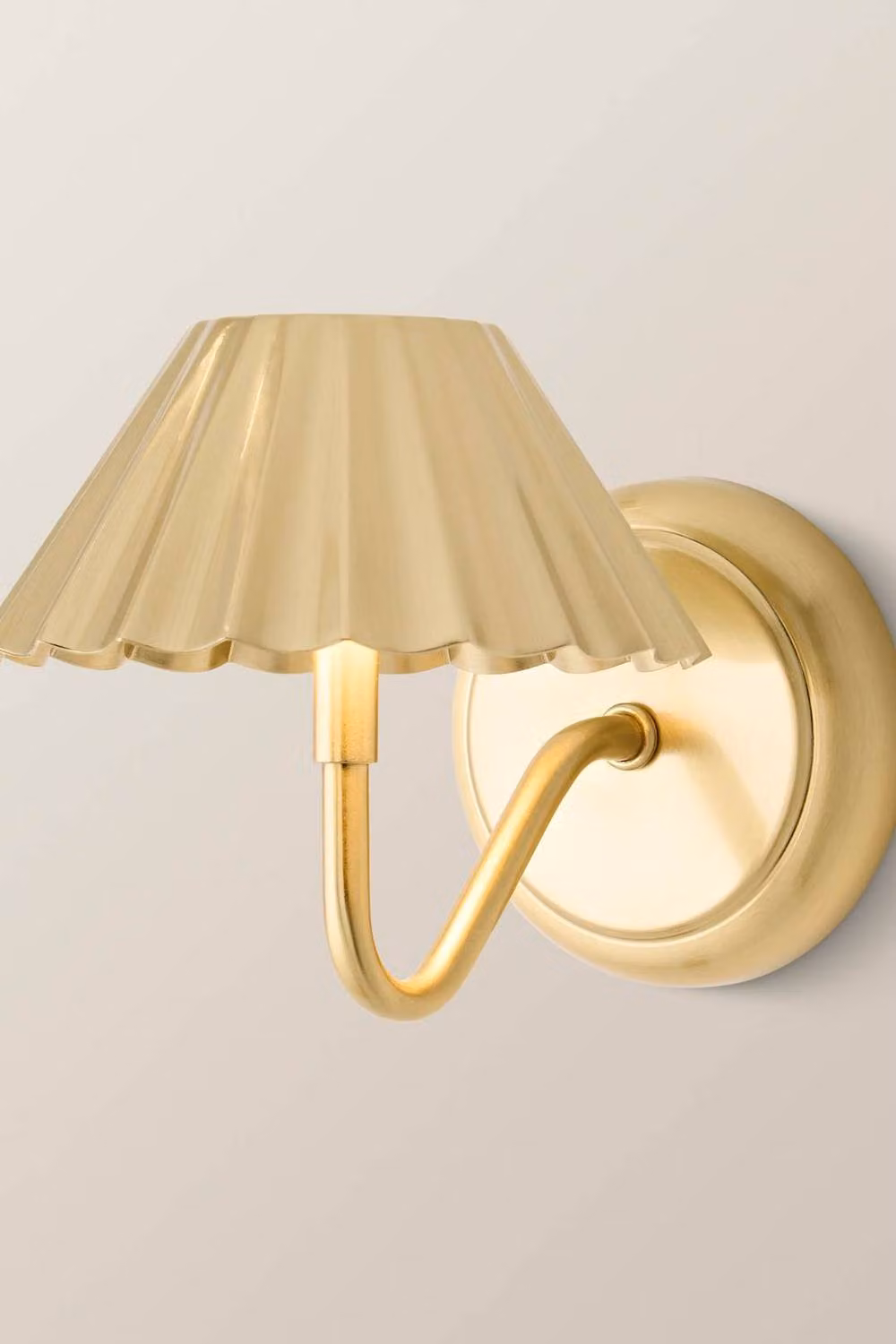 ValueLights Avery Portable Rechargeable LED Wall Light in Gold/Brass – 2