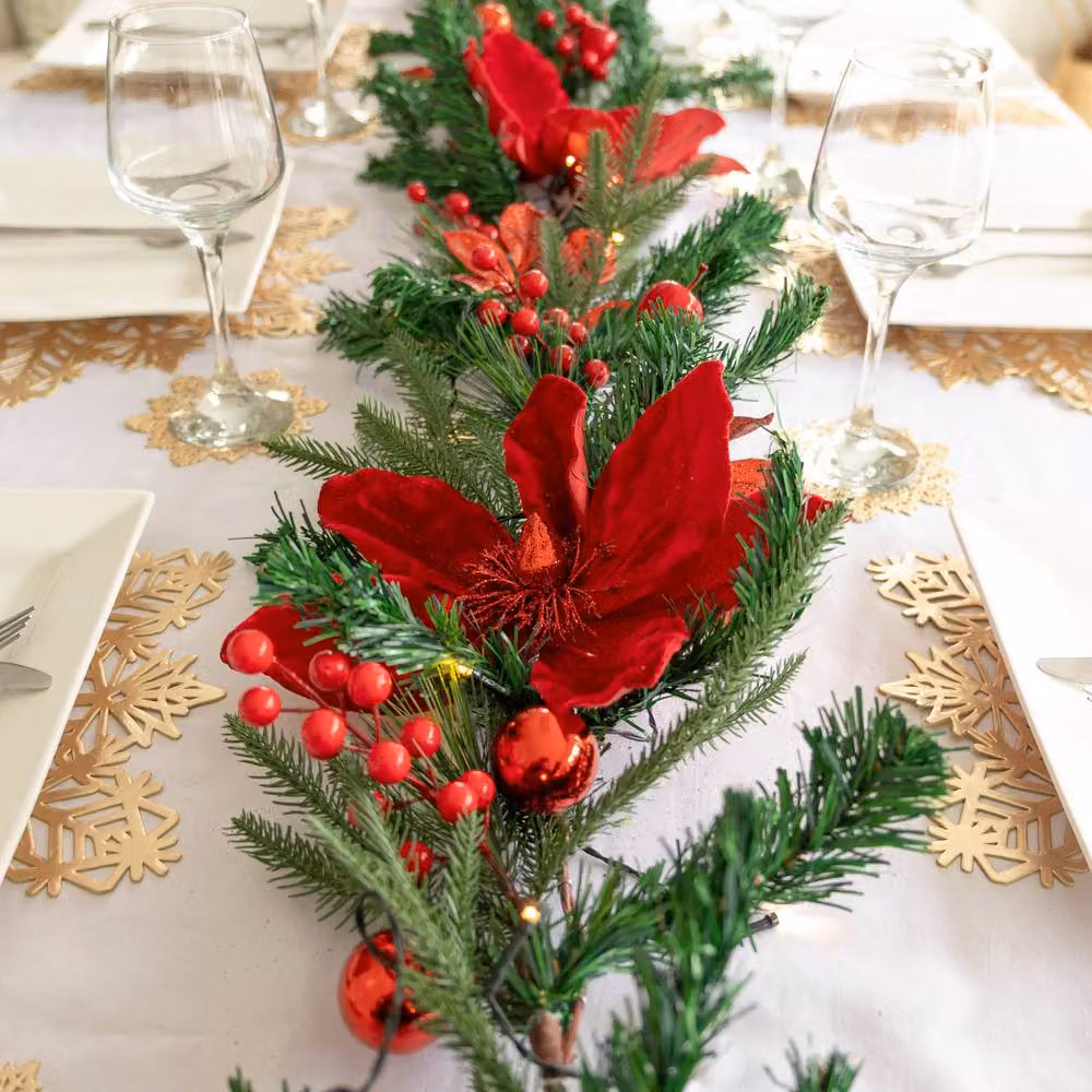 Marco Paul Pre-Lit Christmas Garland with Red Magnolia and Greenery, W: 270 cm, D: 35 cm – 5