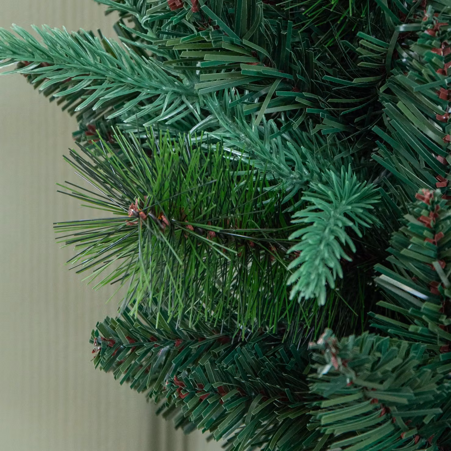 Samuel Alexander Green Norfolk Pine Artificial Christmas Wreath, Diameter: 50 cm – 6