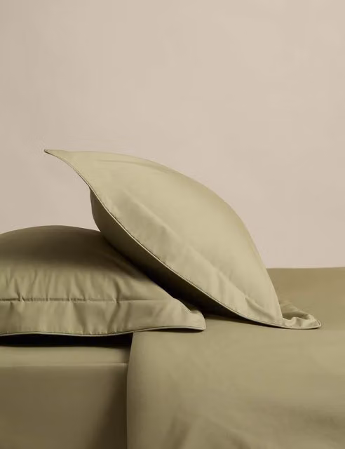 M&S 2 Pack Egyptian Cotton Oxford Pillowcases in Green Fern Pattern