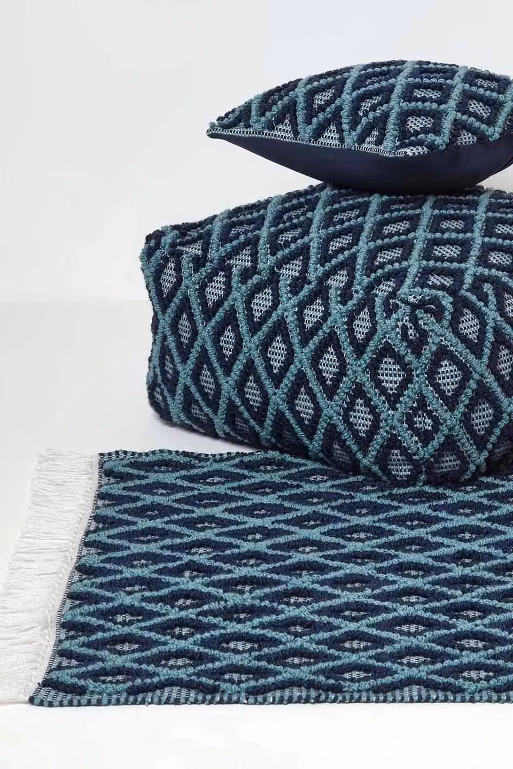 Homescapes Tula Handwoven Textured Pouffe Bean Cube in Blue, W/D/H: 55 x 55 x 55 cm – 5