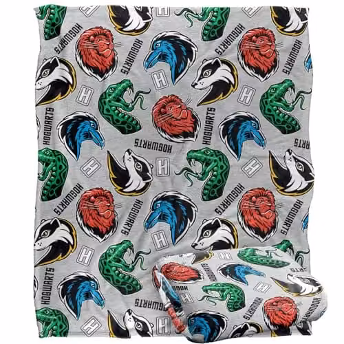 Warner Brothers Harry Potter House Varsity Badges Fleece Blanket, White, W/D/H: 152 x 127 cm – 1