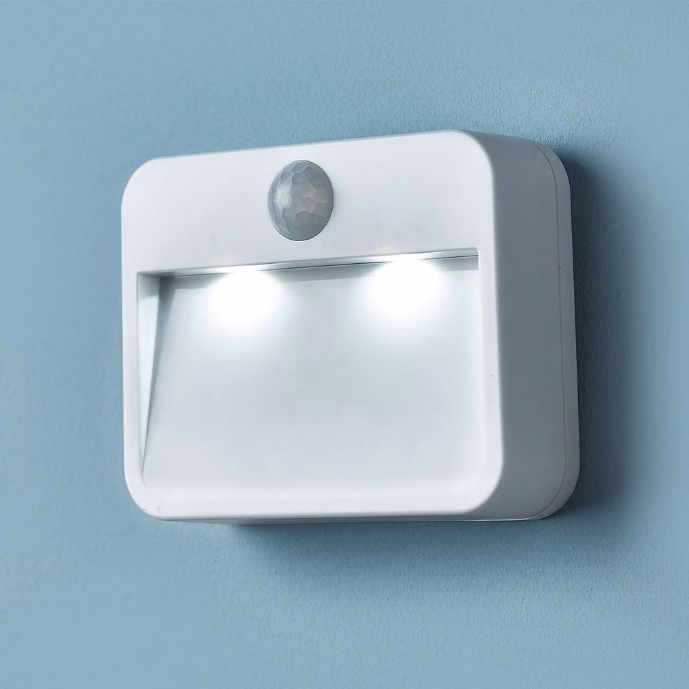 Coopers of Stortford Battery Operated LED Motion Sensor Night Light in White, H8 x W10 x D2.8 cm – 2