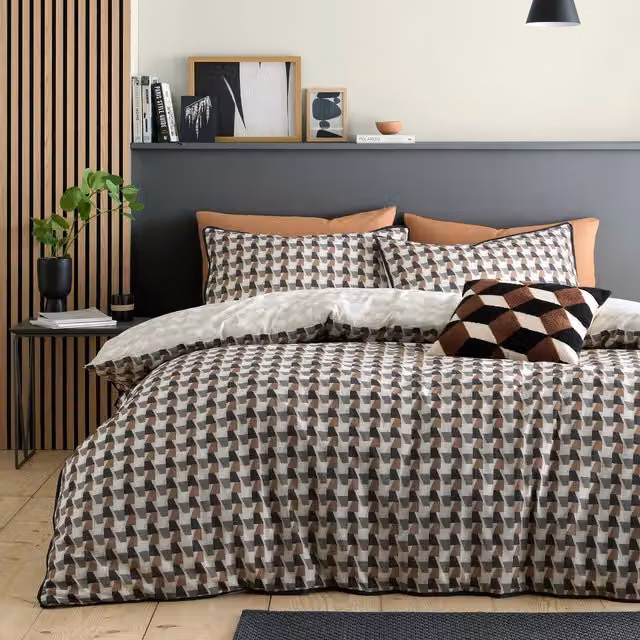 Appletree Jett Reversible Cotton Duvet Cover Bedding Set in Brown and Black Graphic Design