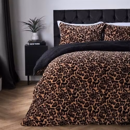 OHS Reversible Leopard Print Sherpa Fleece Duvet Cover and Pillowcase Set, Natural, W/D/H: 135 x 200 cm, Pillowcase: 48 x 74 cm
