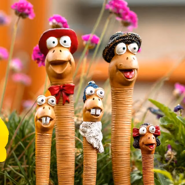 Garden Mile 5-Piece Brown Ceramic Garden Worm Ornaments