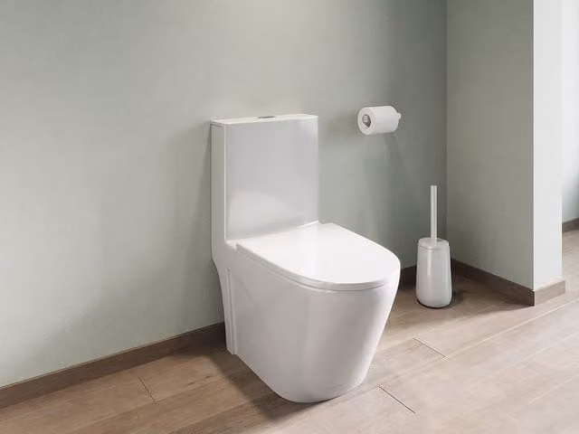 Vente-unique NAGILAM Gloss White Ceramic Floor-Standing WC with Soft-Close Seat and Horizontal Outlet, H: 78.5 cm, W: 69 cm, D: 35.3 cm – 1