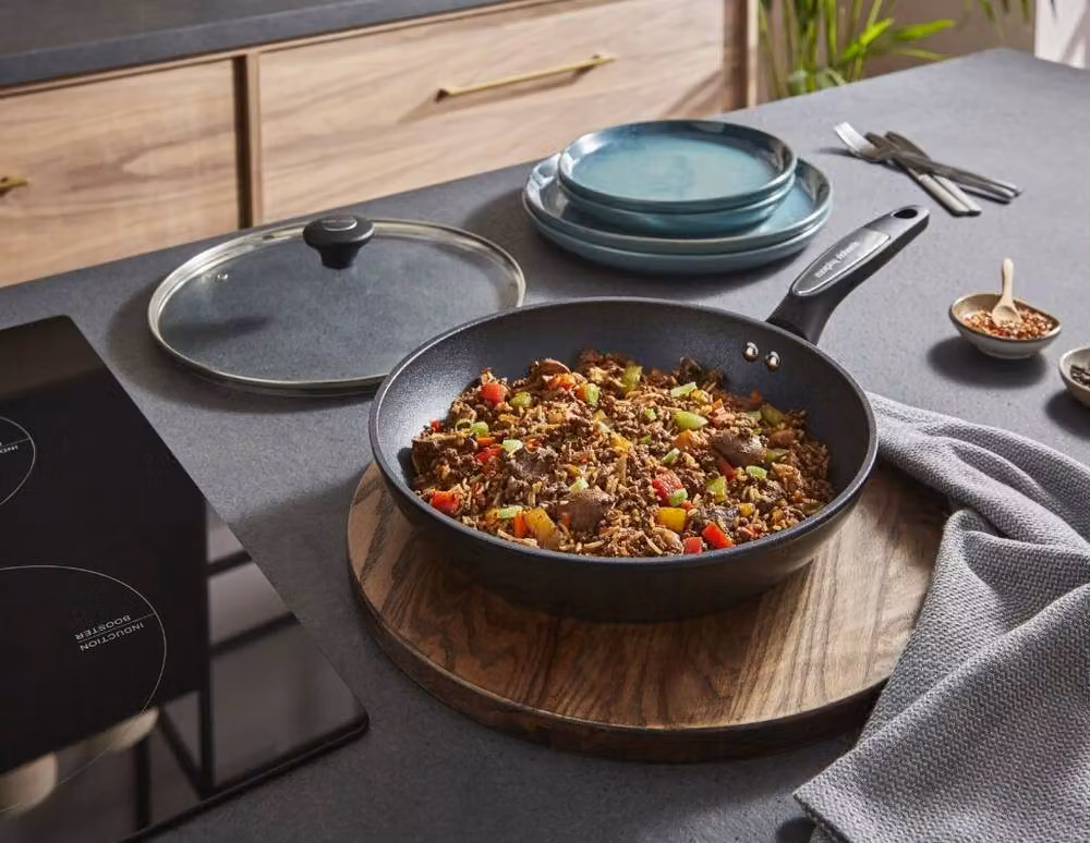 Morphy Richards Black Ceramica Lidded Frying Pan with Glass Lid, 28cm – 5