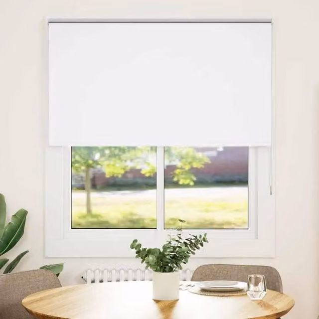 Berkfield Home White Blackout Roller Blind, Thermal Insulating Polyester Fabric, W: 120 cm, H: 150 cm