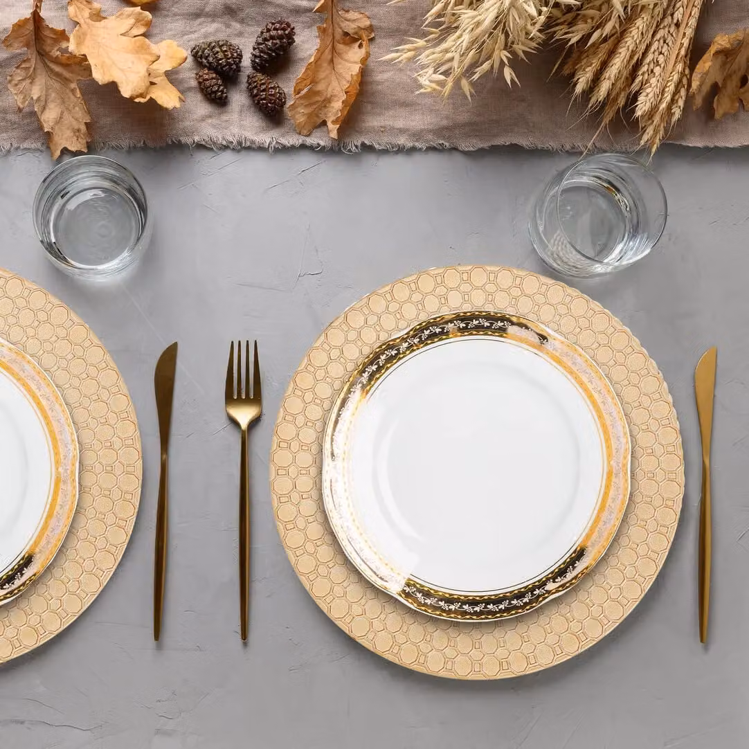 Orsina Set of Four Gold Plastic Charger Plates with Geometric Octagon Pattern, Diameter: 33 cm – 2