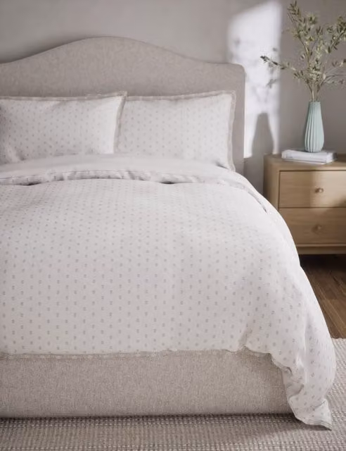 M&S Grey Mix Pure Cotton Spotty Jacquard Reversible Bedding Set, W: 140 cm, L: 200 cm
