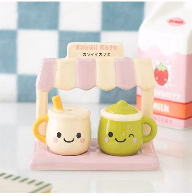 KDMD Kawaii Latte Salt and Pepper Shaker Set with Stand, Multicolour Ceramic
