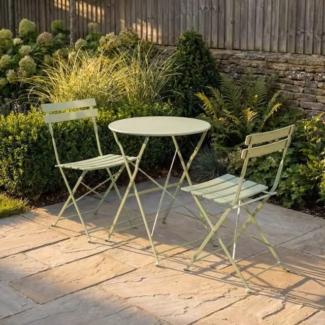 Scottish Everlastings Ltd Vintage Matt Green Metal Bistro Set