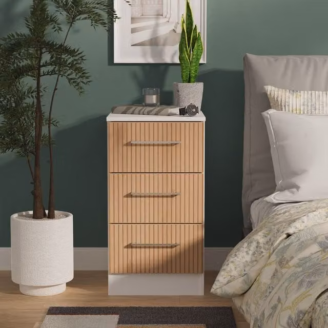 Ready Assembled 2 U Gloucester 3 Drawer Bedside Cabinet in White