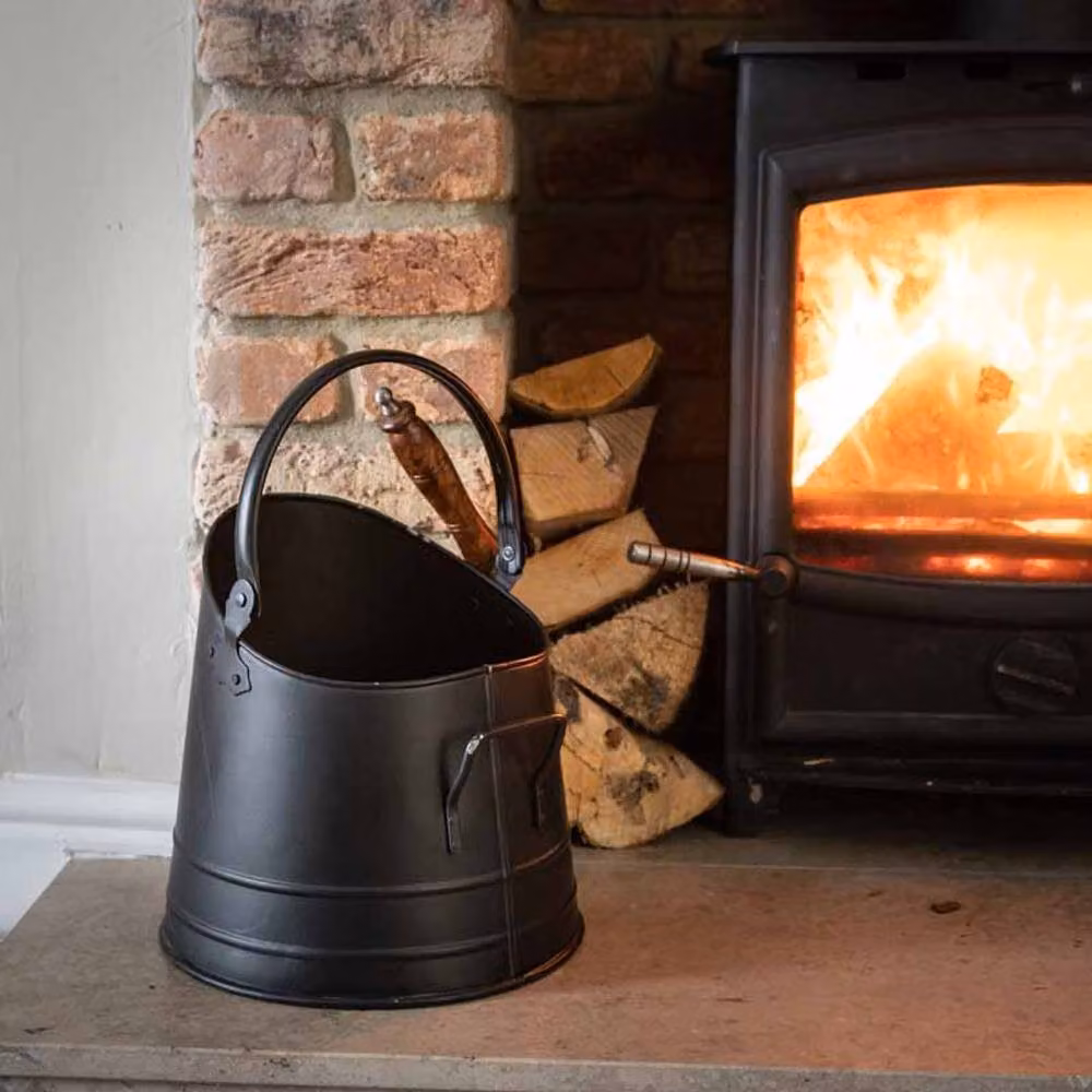 Lemon Pavilion Furniture and Decor Black Steel Coal Bucket with Teak Handle Shovel, W: 25 cm, D: 22 cm, H: 28 cm – 3
