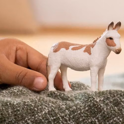 Schleich Farm World American Spotted Donkey Figure in Grey and White – 2