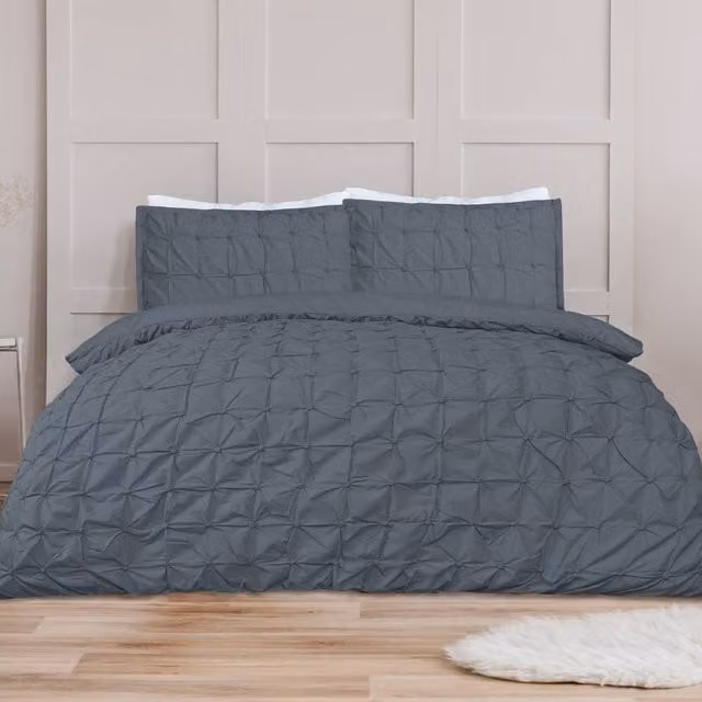 Smart Living Luxury Rouched Pleat Duvet Cover and Pillowcase Set in Charcoal Grey, Double (140 x 200 cm)