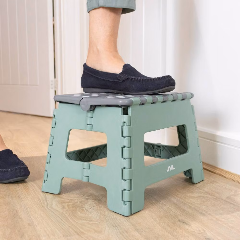JVL Small Folding Step Stool for Kitchen, Bathroom or Children, Green – 3