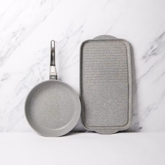 MasterClass 2-Piece Non-Stick Cast Aluminium Frying Pan Set in Grey