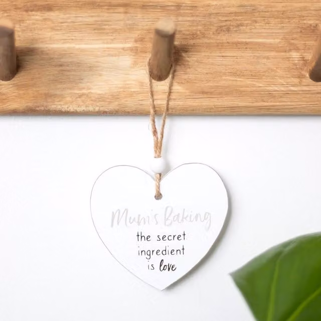 Kingsbury Gifts Small White Hanging Heart Wall Plaque Mum's Baking Secret
