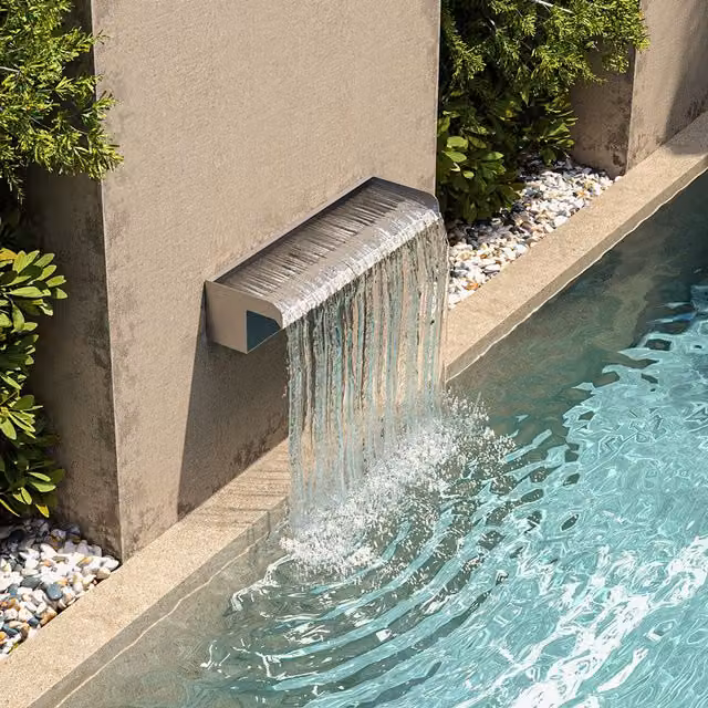 Livingandhome Stainless Steel Rectangular Garden Waterfall Spout in Silver