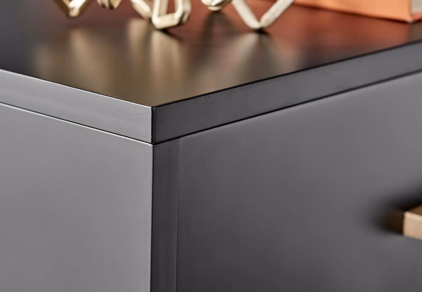 FurnitureboxUK Taylor Modern Lacquered Wooden Bedside Table with Drawer and Shelf in Black with Gold Handles, Height: 57 cm – 2