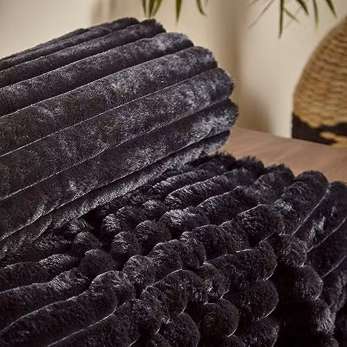 Catherine Lansfield Cosy Ribbed Faux Fur Throw Blanket, Black, W: 130 cm, L: 170 cm – 2