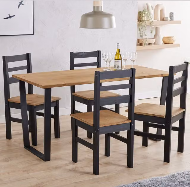 Texas Large Dining Table and 4 Linea Chairs Set in Antique Waxed Pine, Brown and Black