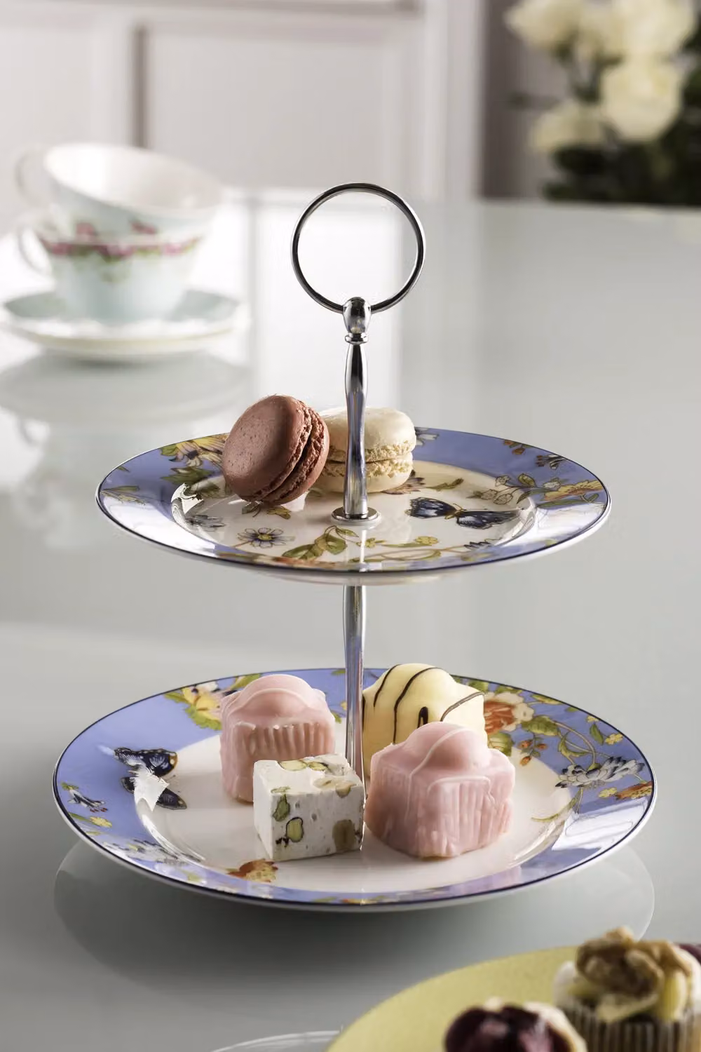 Aynsley China Cottage Garden Two-Tiered Round Floral Bone China Cake Server in Multicolour – 2