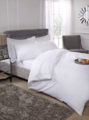 New Edge Blinds Luxor Collection 200 Thread Count Luxury Egyptian Cotton Fitted Sheet in White, Size: 180 x 200 cm